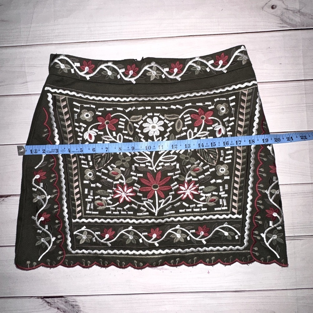 Blue Rain Embroidered Pencil Skirt - Olive and Burgundy  Size Medium Boho Office - Picture 6 of 7